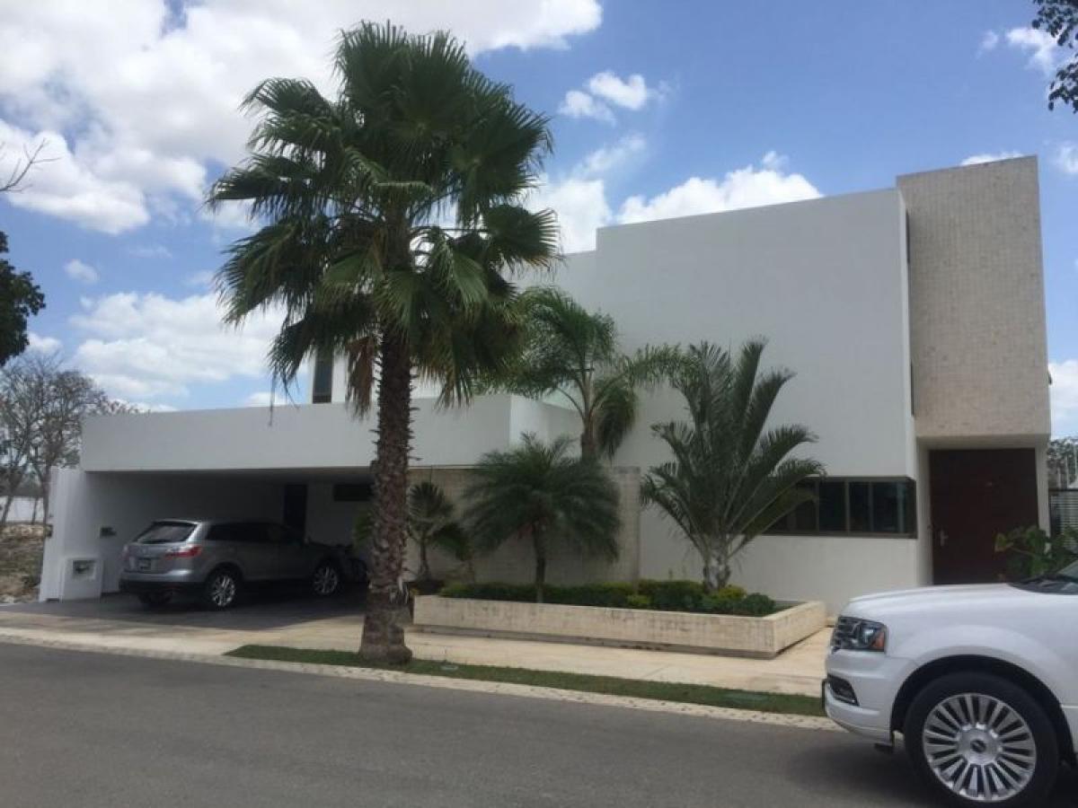 4 bedrooms House in Merida, Mexico No. 48974