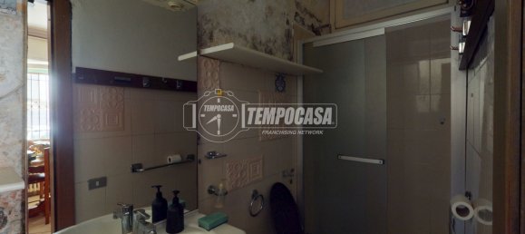 2 bedrooms House in Cogliate, Italy No. 372827 3