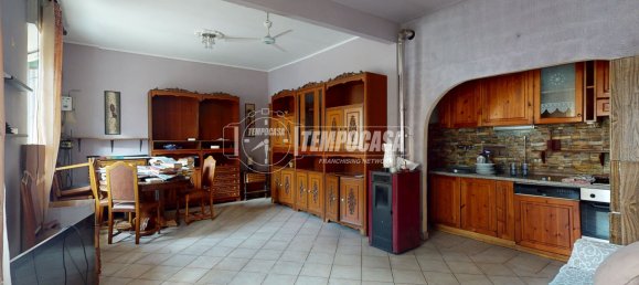 2 bedrooms House in Cogliate, Italy No. 372827 7