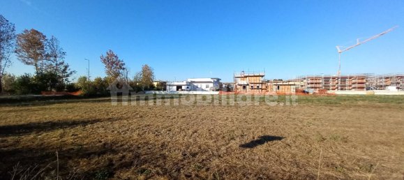 560m² Land in Torbole Casaglia, Italy No. 133775 7