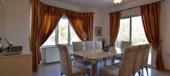 5 bedrooms Villa in Pyrgos, Cyprus No. 19123 5