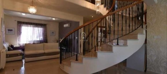 5 bedrooms Villa in Pyrgos, Cyprus No. 19123 6