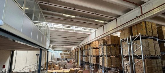 Lagerhaus in Colverde, Italy 4596m², Nr. 145140 11