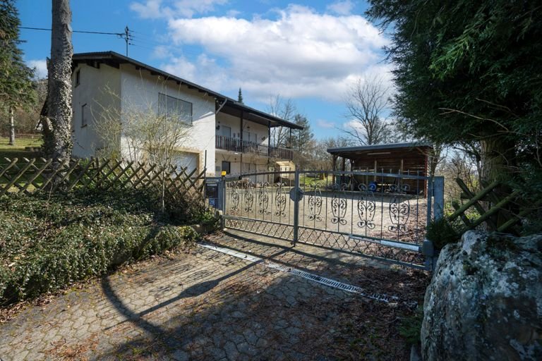 7 rooms House in Donnersbergkreis, Germany No. 38757