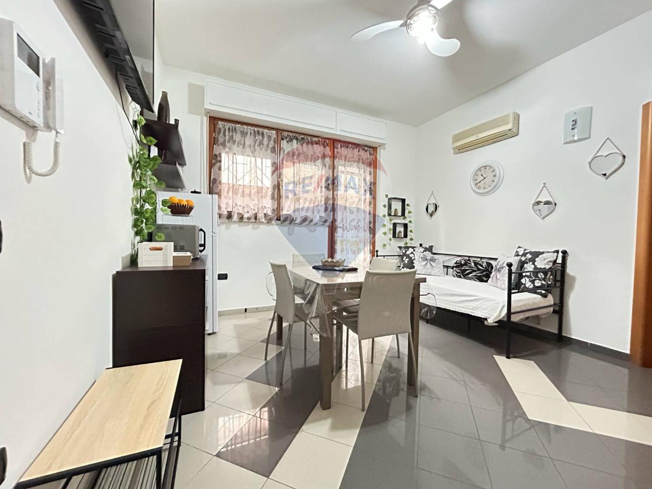 Apartamento de 2 habitaciónes en Quartu Sant'Elena, Italy No. 37677