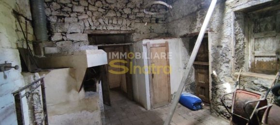 6 rooms House in Belpasso, Italy No. 48515 23