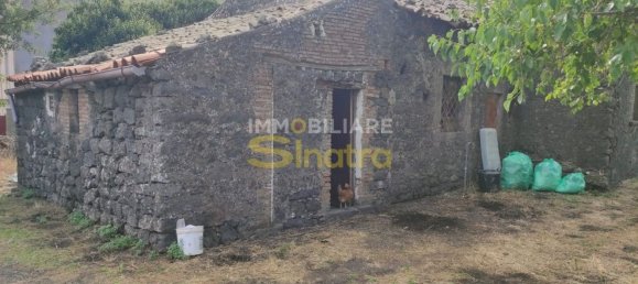 6 rooms House in Belpasso, Italy No. 48515 15