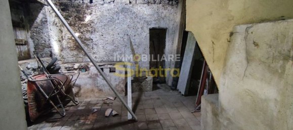 6 rooms House in Belpasso, Italy No. 48515 22
