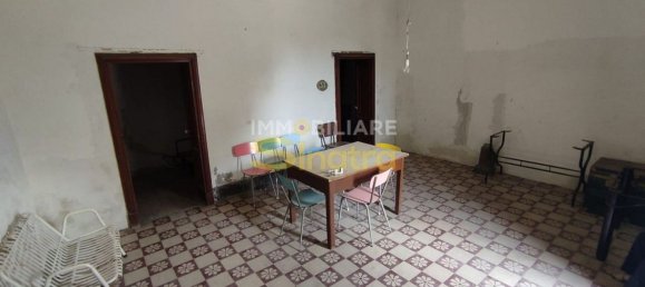 6 rooms House in Belpasso, Italy No. 48515 6
