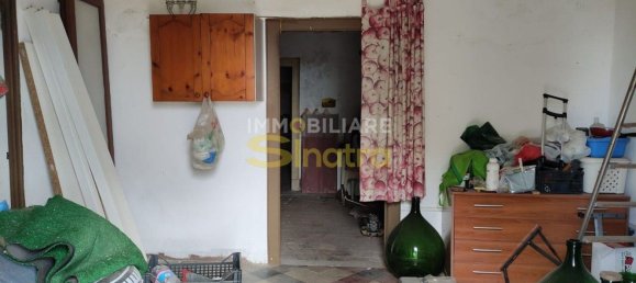 6 rooms House in Belpasso, Italy No. 48515 37