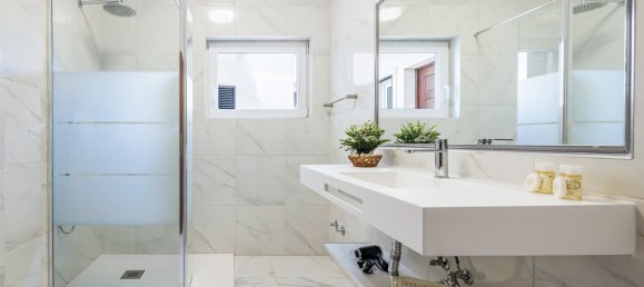 7 bedrooms House in Lagoa, Portugal No. 97769 3