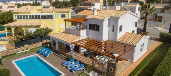 4 Schlafzimmer Villa in Guia, Portugal, Nr. 107513 3