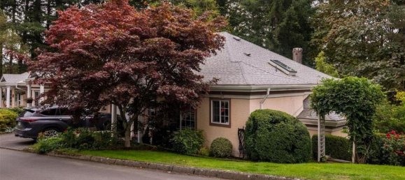 3 bedrooms House in British Columbia, Canada No. 1237 2