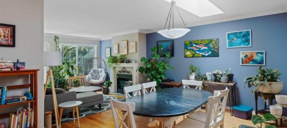 3 bedrooms House in British Columbia, Canada No. 1237 5