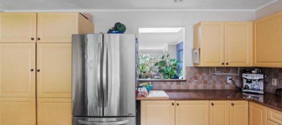 3 bedrooms House in British Columbia, Canada No. 1237 9