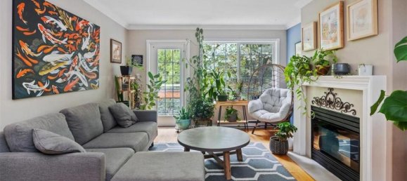 3 bedrooms House in British Columbia, Canada No. 1237 3