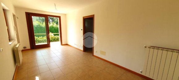 3 rooms Apartment in Toscolano Maderno, Italy No. 82887 3
