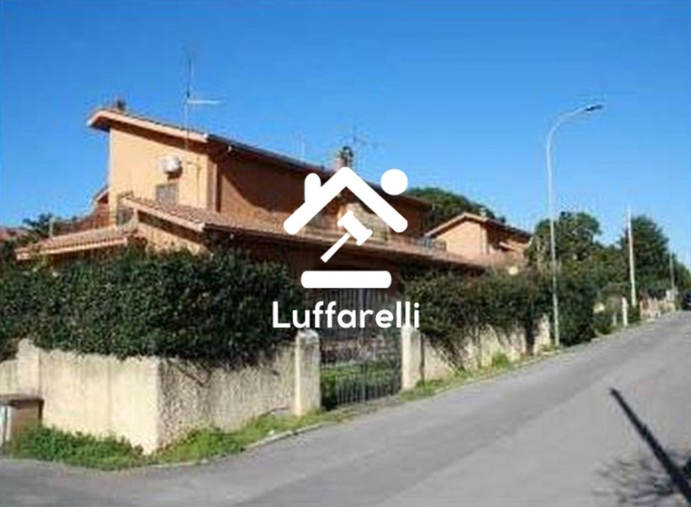 9 rooms House in Ardea, Italy No. 197881