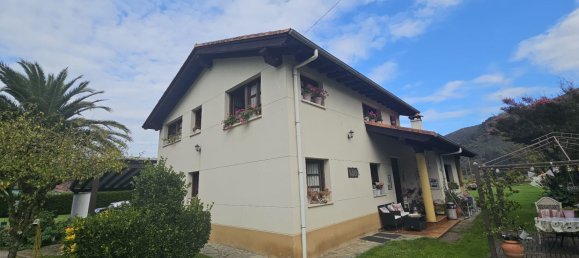 4 bedrooms House in Cantabria, Spain No. 153425 3
