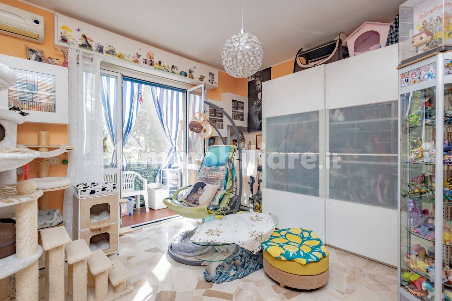 2 Schlafzimmer Wohnung in Cologno Monzese, Italy, Nr. 290795
