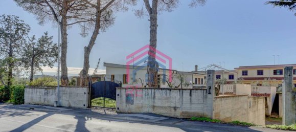 Villa de 1 dormitorio en Pomezia, Italy No. 171763 10