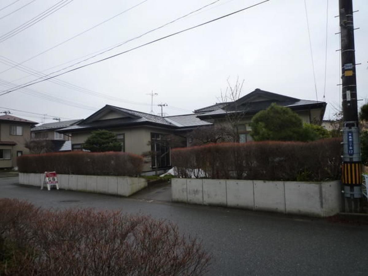 Дом с 4 спальнями в Акита, Япония № 4462