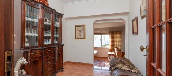 4 bedrooms Villa in Loures, Portugal No. 206488 9