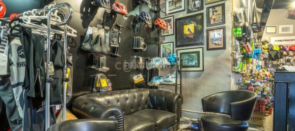 213m² Office in Fuengirola, Spain No. 184361 34