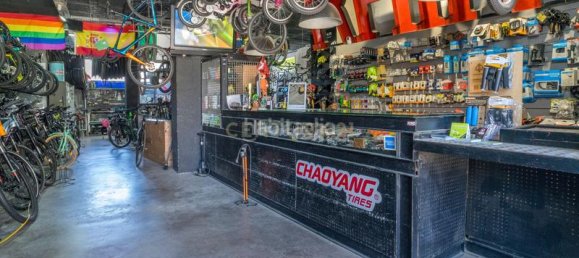 213m² Office in Fuengirola, Spain No. 184361 13