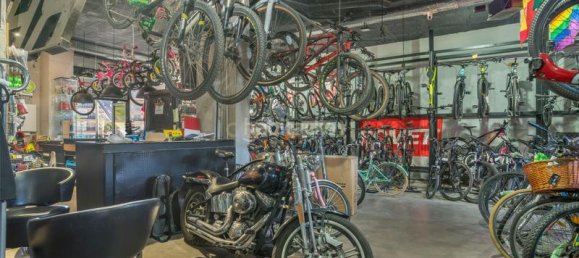 213m² Office in Fuengirola, Spain No. 184361 40