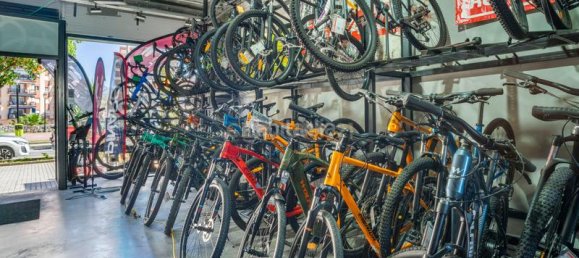 213m² Office in Fuengirola, Spain No. 184361 23