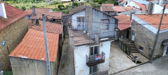 3 bedrooms House in Freixo de Espada a Cinta, Portugal No. 181417 3