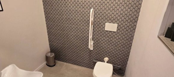 100m² Office in Bari, Italy No. 165254 15