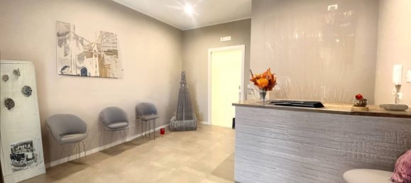 100m² Office in Bari, Italy No. 165254 7