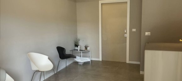 100m² Office in Bari, Italy No. 165254 9