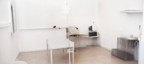 100m² Office in Bari, Italy No. 165254 13