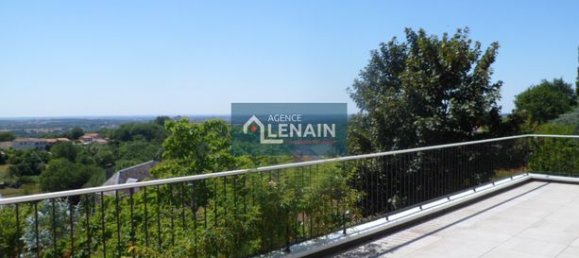 5 bedrooms House in Vendee, France No. 286782 2