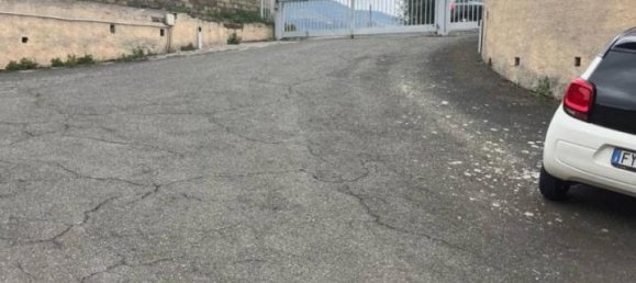 14m² Garage in Tivoli, Italy No. 28442 9