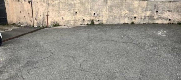 14m² Garage in Tivoli, Italy No. 28442 2