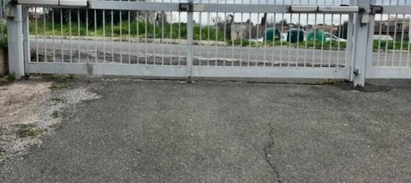 14m² Garage in Tivoli, Italy No. 28442 8