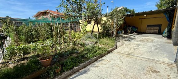 3 Schlafzimmer Villa in Vinovo, Italy, Nr. 378906 11