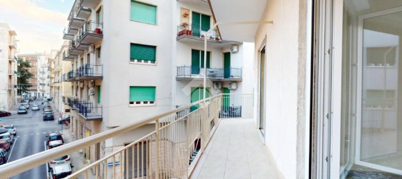 Apartamento de 3 dormitorios en Martina Franca, Italy No. 300014 9