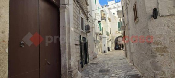 Квартира с 3 комнатами в Монополи, Италия № 148591 3