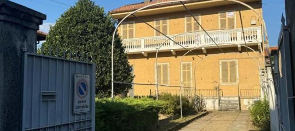 5 rooms House in Rivoli, Italy No. 176107 2