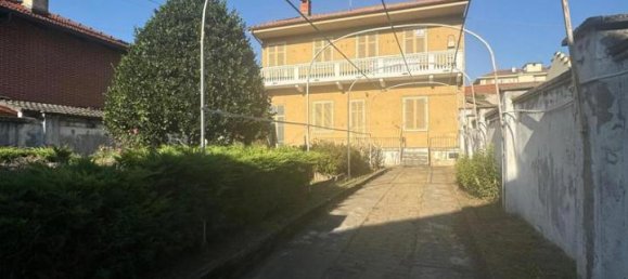 5 rooms House in Rivoli, Italy No. 176107 5