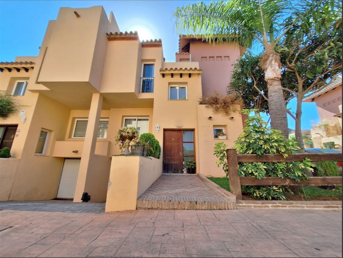 Villa T4 em Marbella, Spain N.º 30967