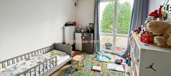 Apartamento de 3 dormitorios en Villiers-sur-Marne, France No. 350112 9