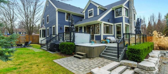 4 bedrooms House in Oakville, Canada No. 1029 6