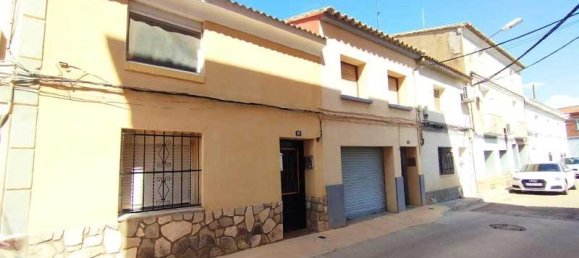 3 bedrooms House in Pina de Ebro, Spain No. 62015 3