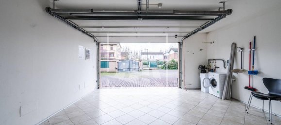 4 rooms House in Reggio Emilia, Italy No. 127920 86